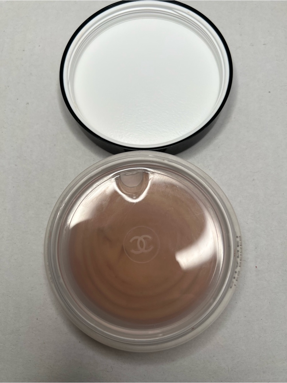 CHANEL Les Beiges Healthy Glow Bronzing Cream - Picture 6 of 12
